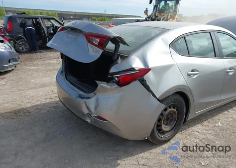 2016 Mazda 3 Sport z USA, uszkodzony, nr VIN 3MZBM1T70GM307720
